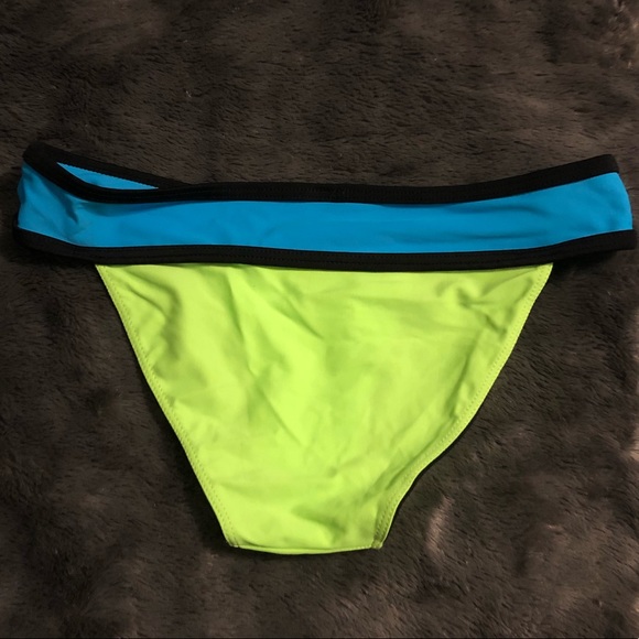 Color Block Bikini Set - Picture 6 of 8